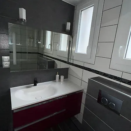 Jolie Vue Wifi Apartment Besancon